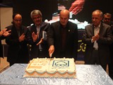 33 146 برش کیک چهل سالگی دانشگاه برای انجمن خیریه